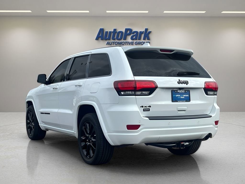 Used 2020 Jeep Grand Cherokee Altitude AWD/4WD image 5