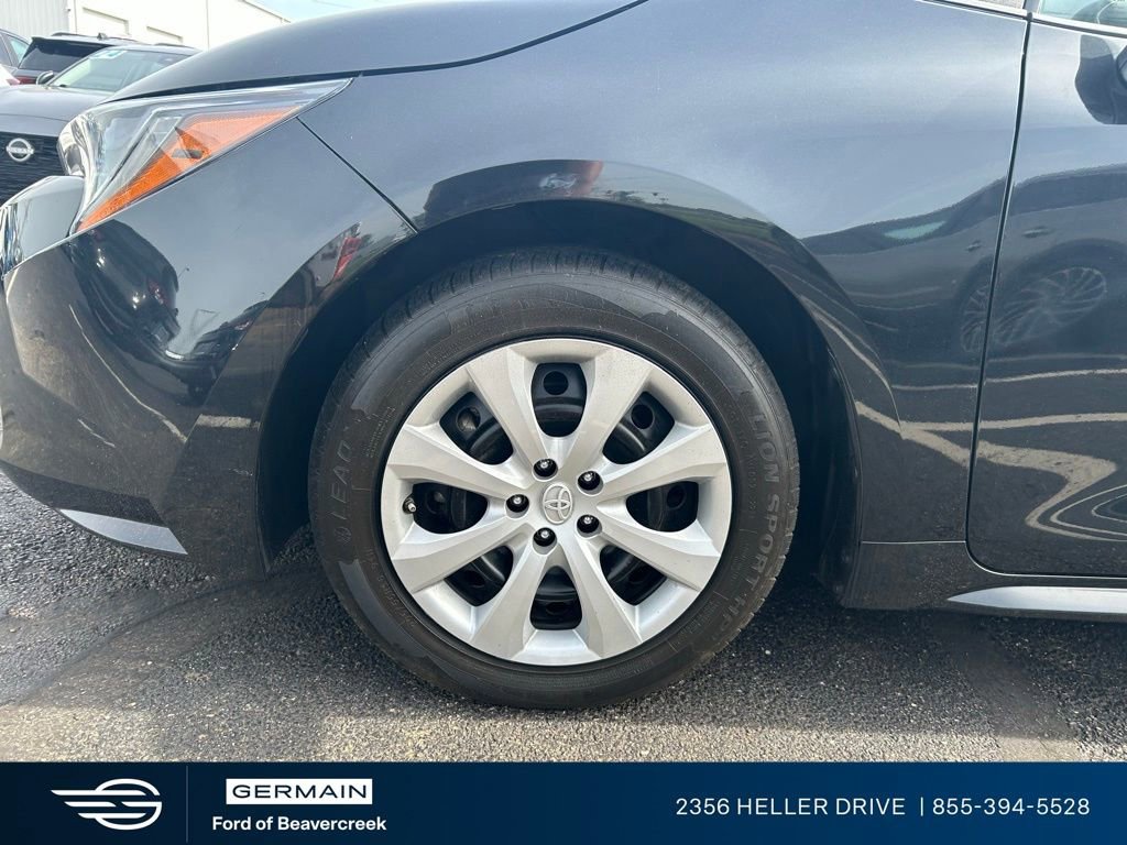 Used 2022 Toyota Corolla LE FWD image 12