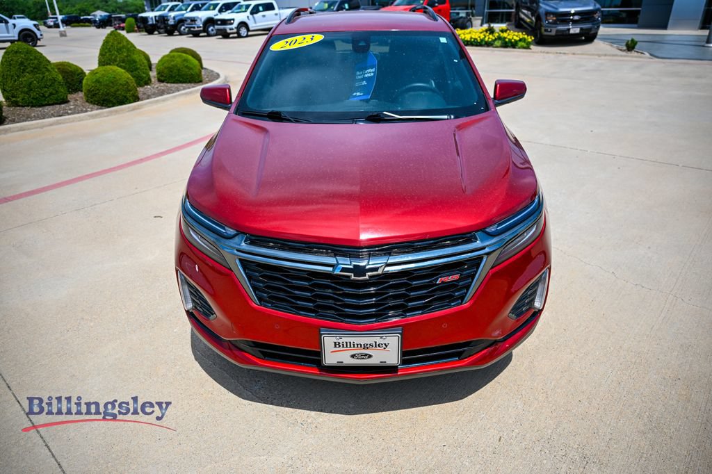 Used 2023 Chevrolet Equinox RS FWD image 2