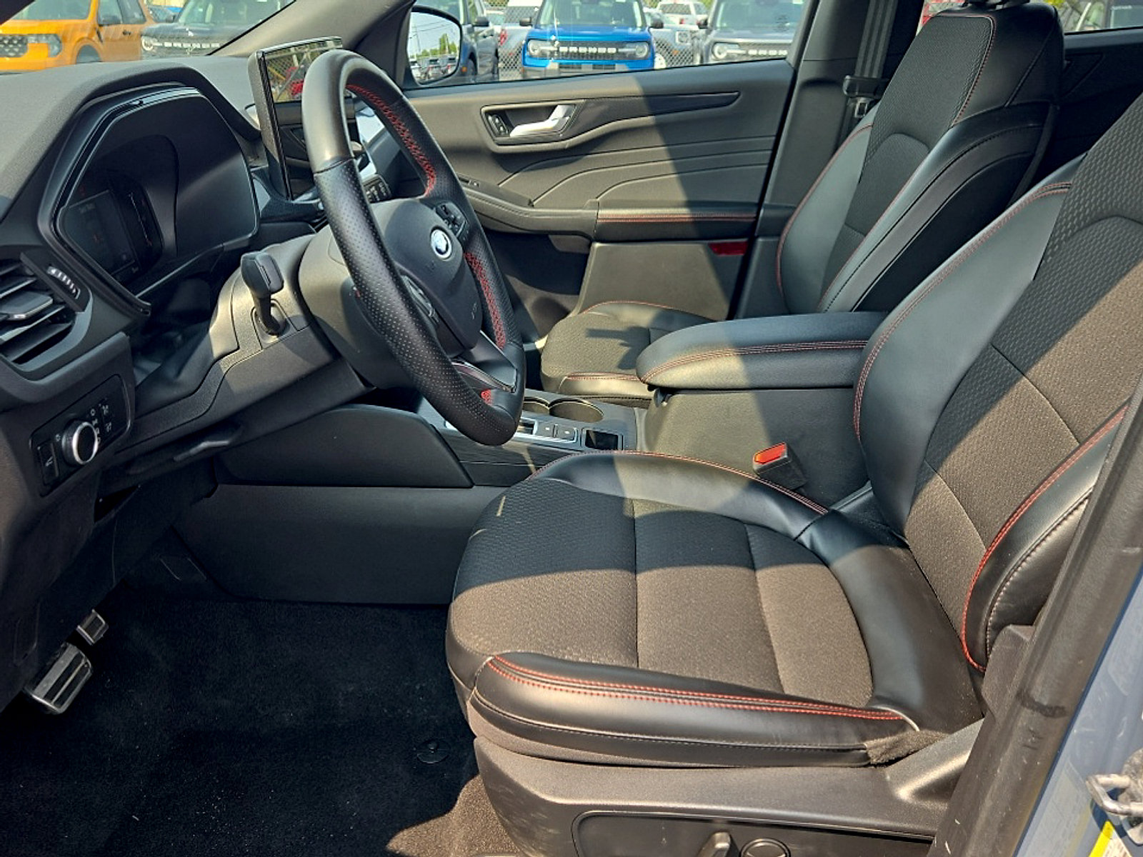 Certified 2024 Ford Escape ST-Line w/ Tech Pack #1 AWD/4WD image 11