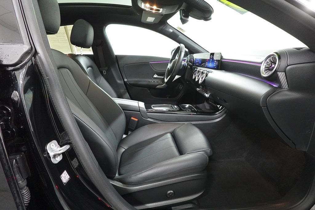 Used 2025 Mercedes-Benz CLA 250 CLA 250 image 31