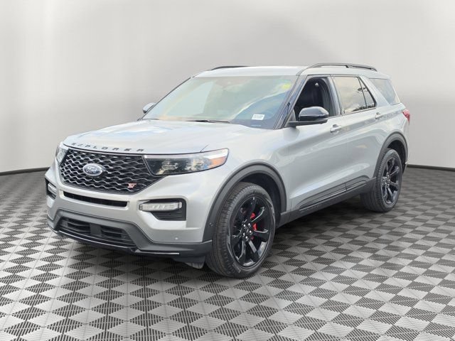 Certified 2023 Ford Explorer ST w/ Equipment Group 401A AWD/4WD image 3