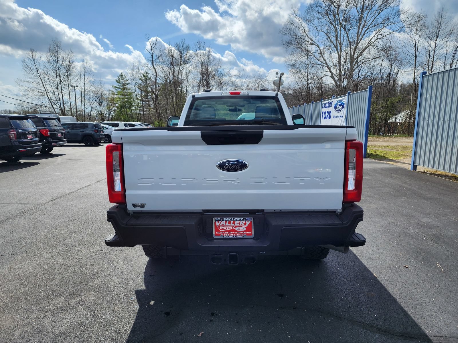Certified 2025 Ford F250 XL w/ XL Off-Road Package AWD/4WD image 4