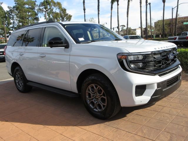 Certified 2025 Ford Expedition Active RWD image 6
