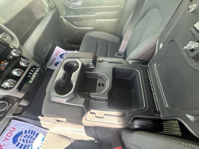 Used 2025 RAM 1500 Warlock AWD/4WD image 17