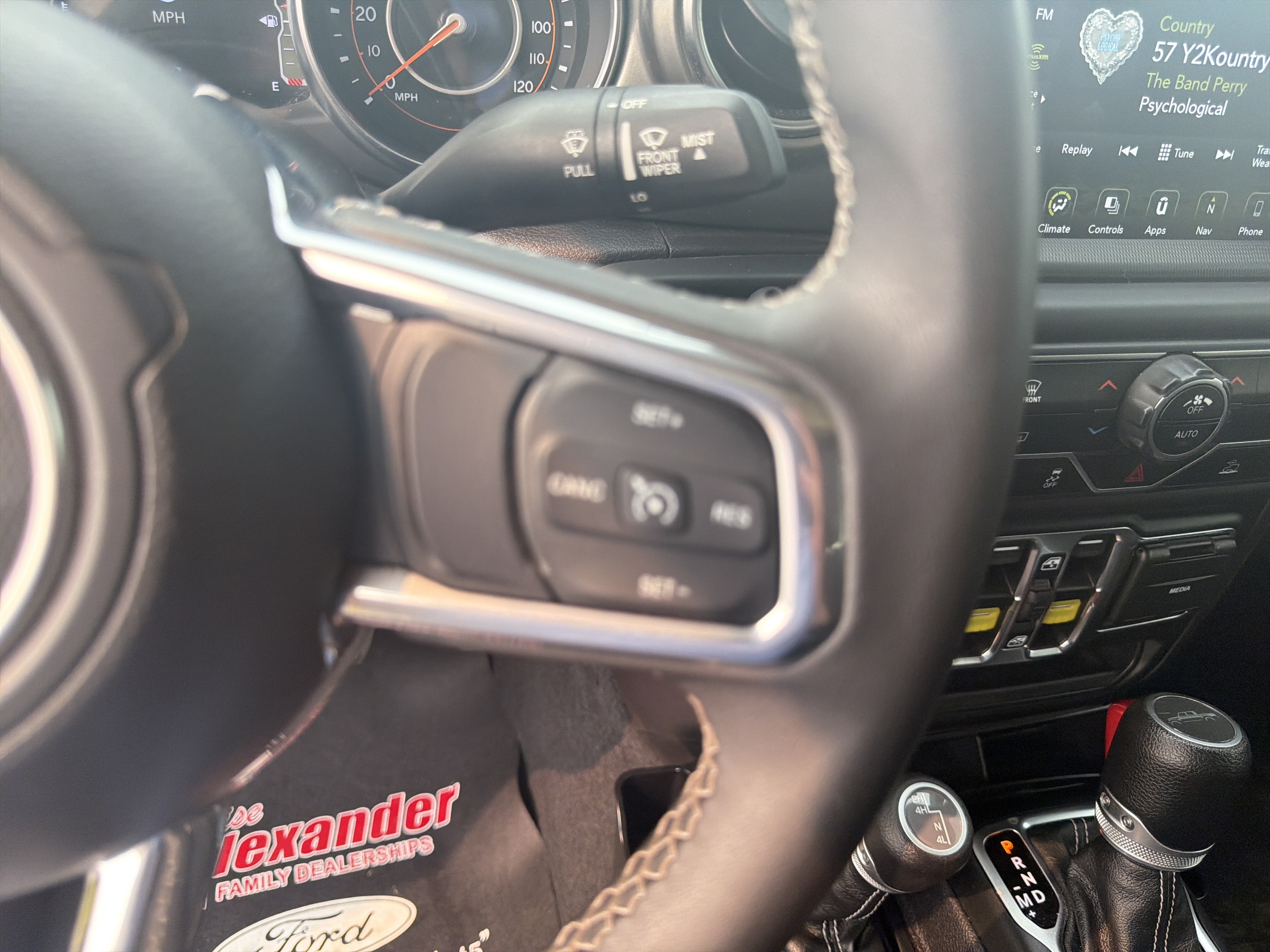 Used 2023 Jeep Gladiator Overland AWD/4WD image 19