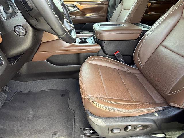 Used 2023 Chevrolet Tahoe High Country w/ Premium Package AWD/4WD image 14