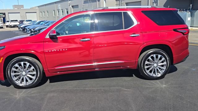 Used 2023 Chevrolet Traverse Premier AWD/4WD image 6