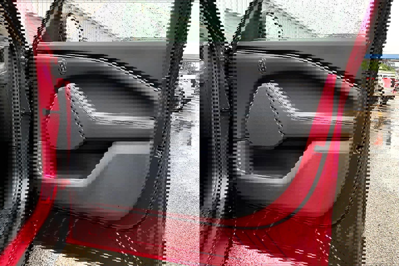 Certified 2025 Ford Mustang Mach-E Select w/ Comfort Package Lite AWD/4WD image 27