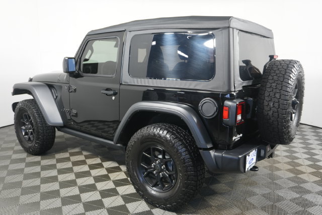 Used 2025 Jeep Wrangler Sport AWD/4WD image 5