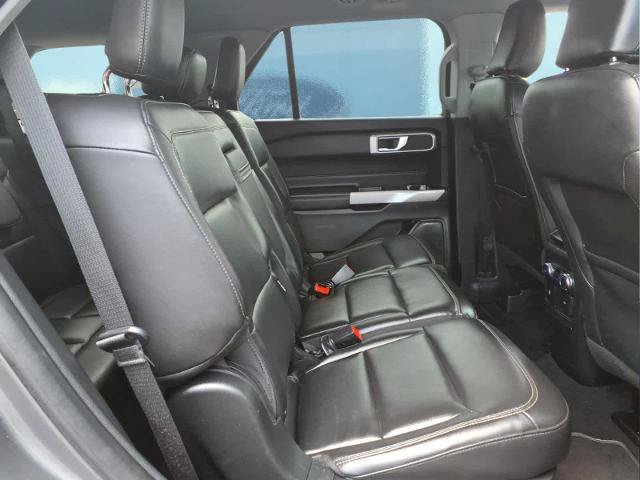 Certified 2022 Ford Explorer XLT w/ Equipment Group 202A AWD/4WD image 13
