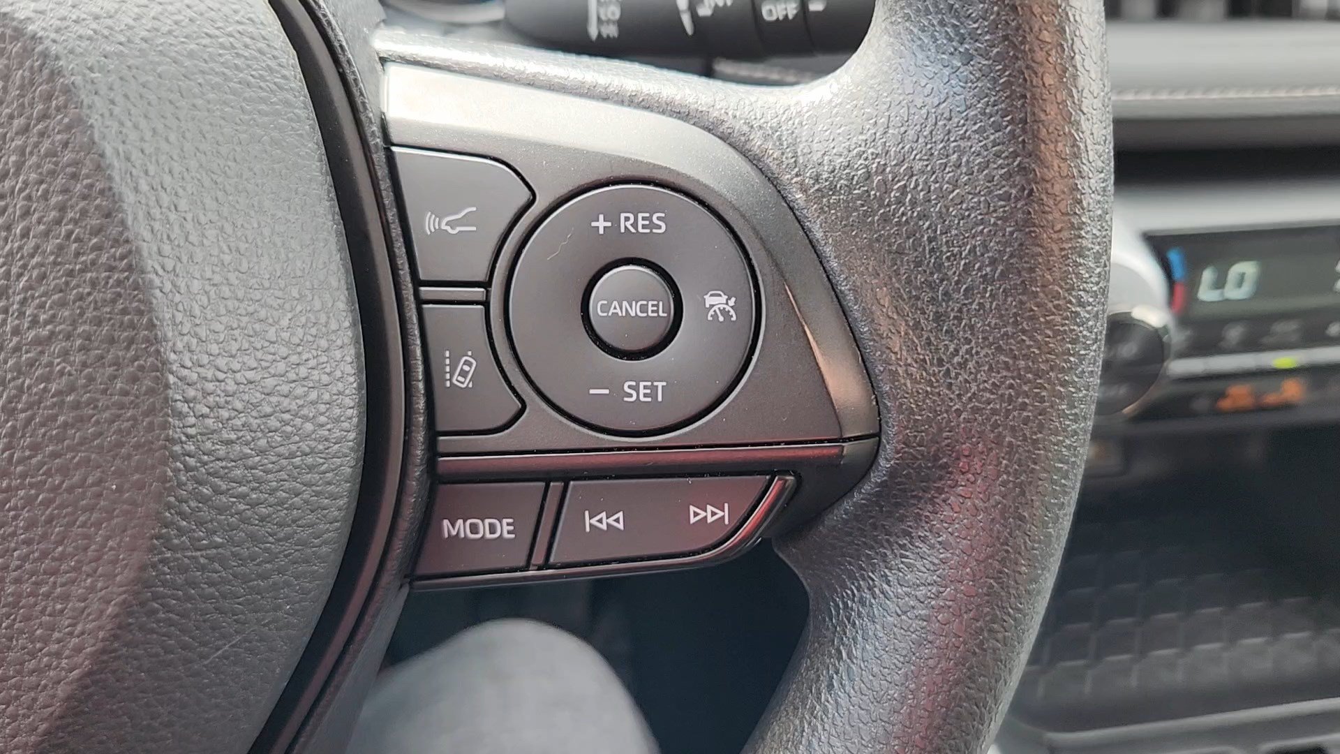 Used 2024 Toyota RAV4 XLE AWD/4WD image 13