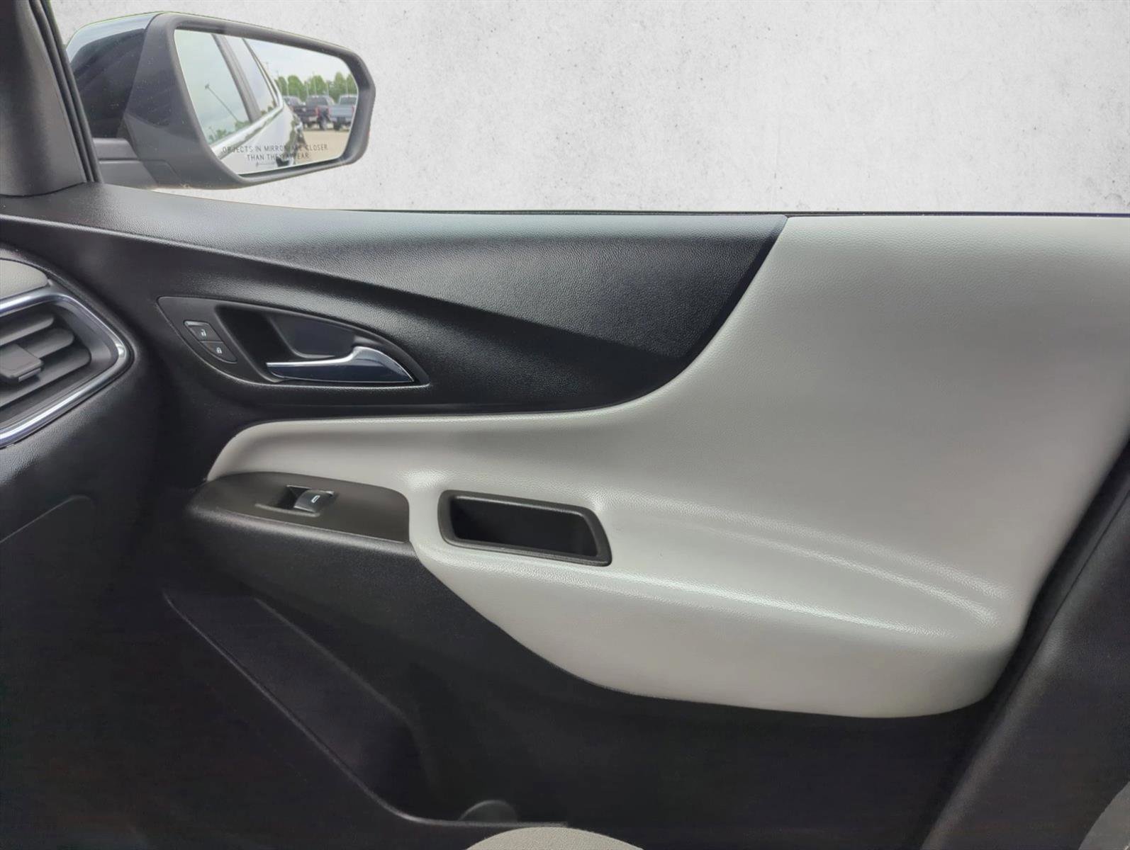 Used 2024 Chevrolet Equinox LT FWD image 27