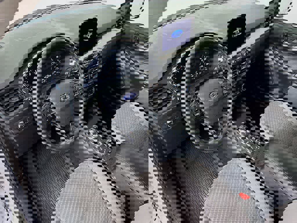 Certified 2022 Ford Escape SE w/ Cold Weather Package image 2