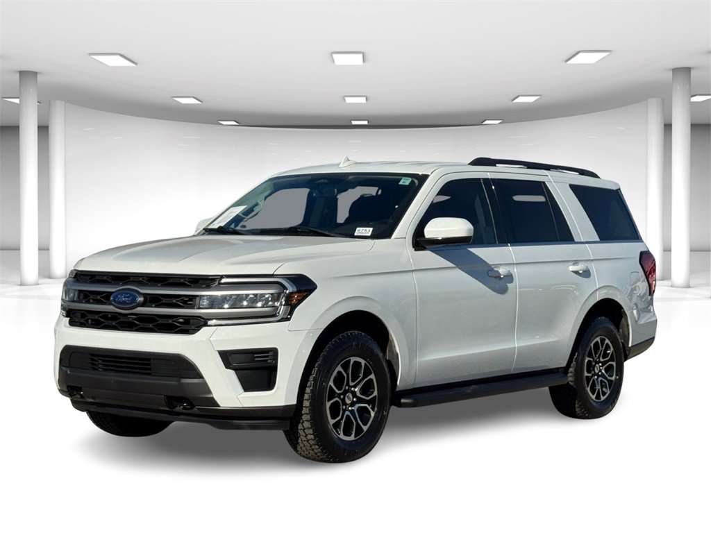 Certified 2022 Ford Expedition XLT image 2