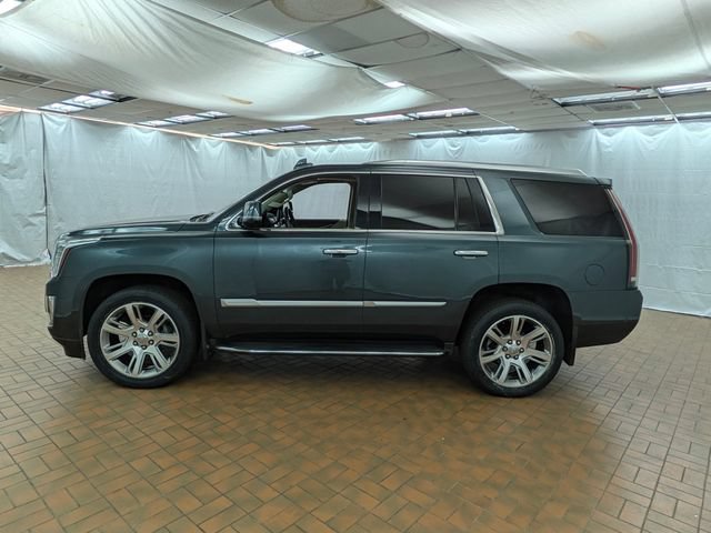Used 2019 Cadillac Escalade Luxury AWD/4WD image 3