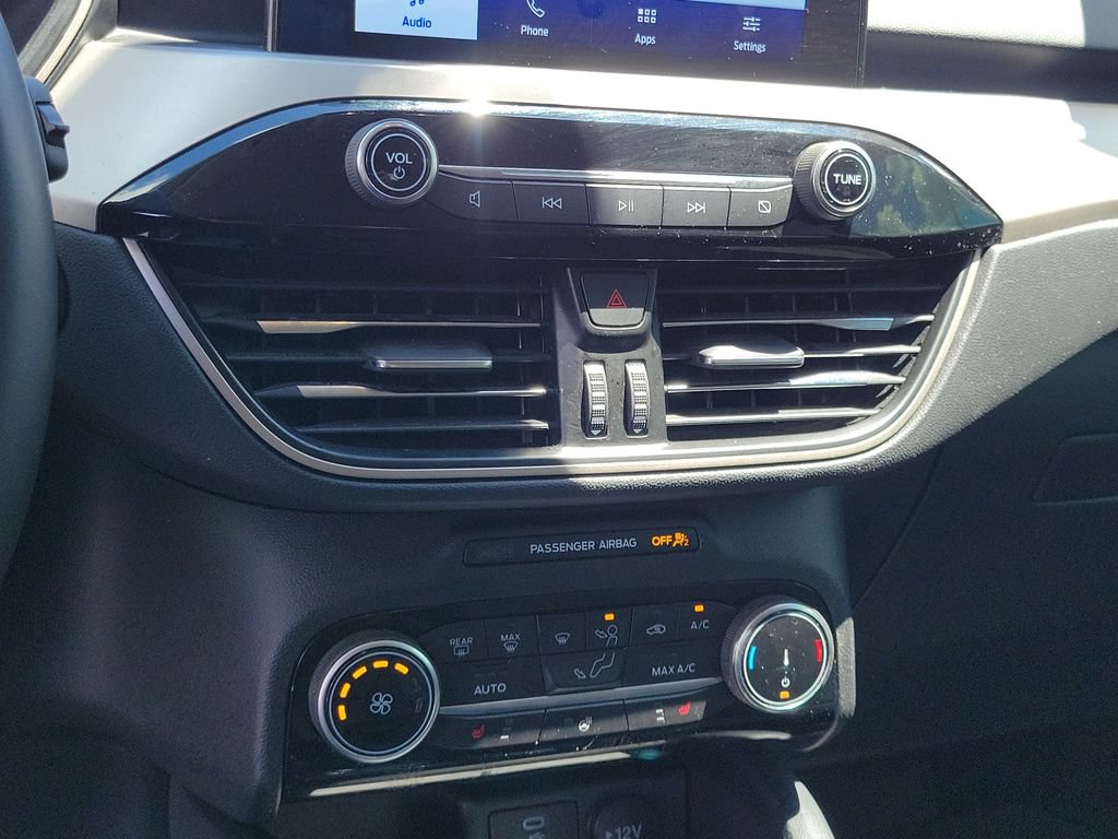 Certified 2022 Ford Escape SE w/ Cold Weather Package FWD image 28