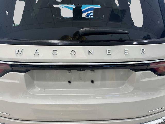 Used 2022 Jeep Wagoneer Series III w/ Premium Group I AWD/4WD image 30