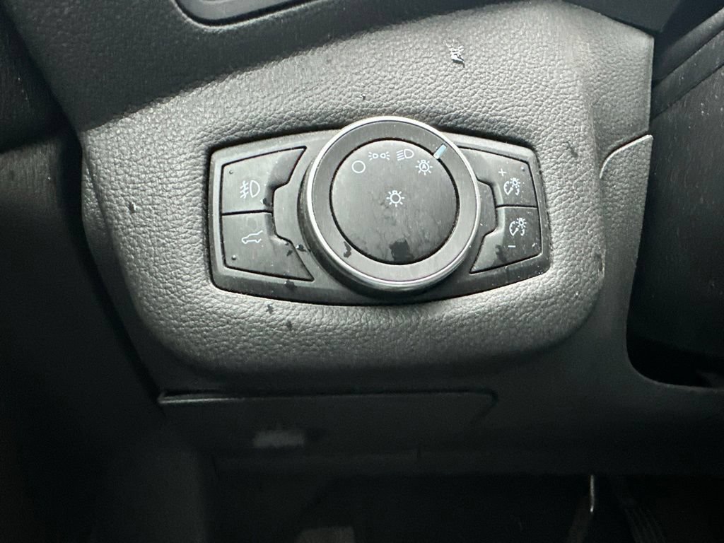 Certified 2019 Ford Escape SE AWD/4WD image 35