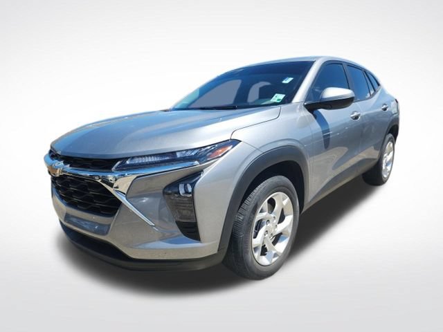 Used 2024 Chevrolet Trax LS w/ LS Convenience Package FWD image 4