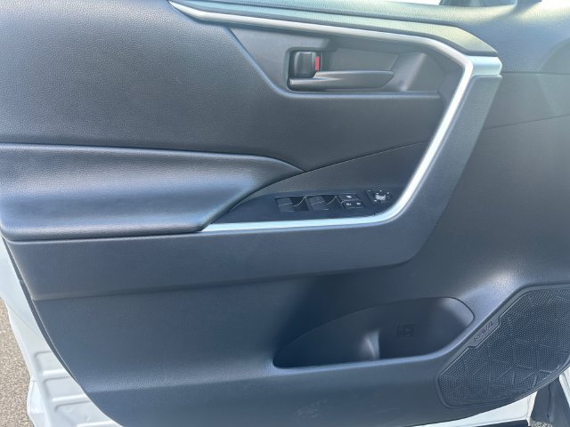 Used 2024 Toyota RAV4 LE AWD/4WD image 22