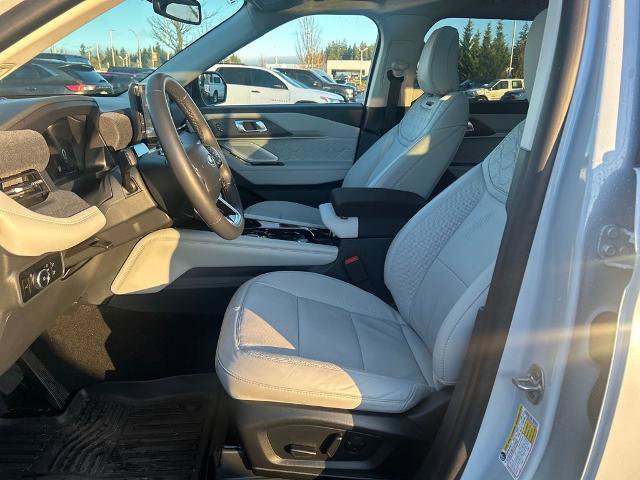 Certified 2025 Ford Explorer Platinum w/ Ultimate Package image 5