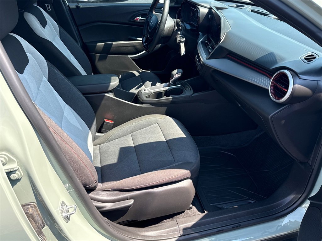 Used 2024 Chevrolet Trax RS w/ Driver Confidence Package image 13