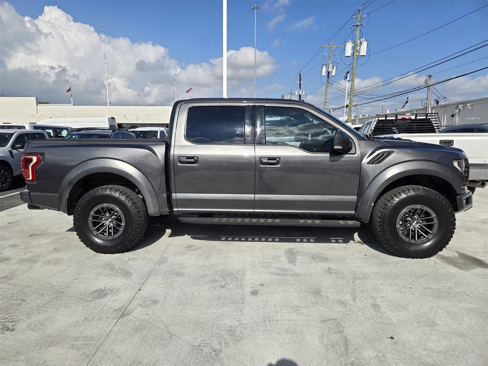 Certified 2018 Ford F150 Raptor w/ Equipment Group 802A Luxury image 2