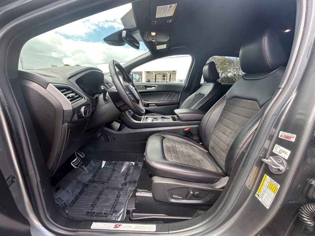 Certified 2023 Ford Edge ST-Line w/ Cargo Accessory Package image 11