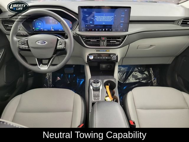 Certified 2024 Ford Escape Platinum w/ Class II Trailer Tow Package image 21