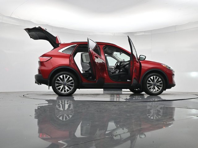 Certified 2022 Ford Escape Titanium w/ Class II Trailer Tow Package AWD/4WD image 51