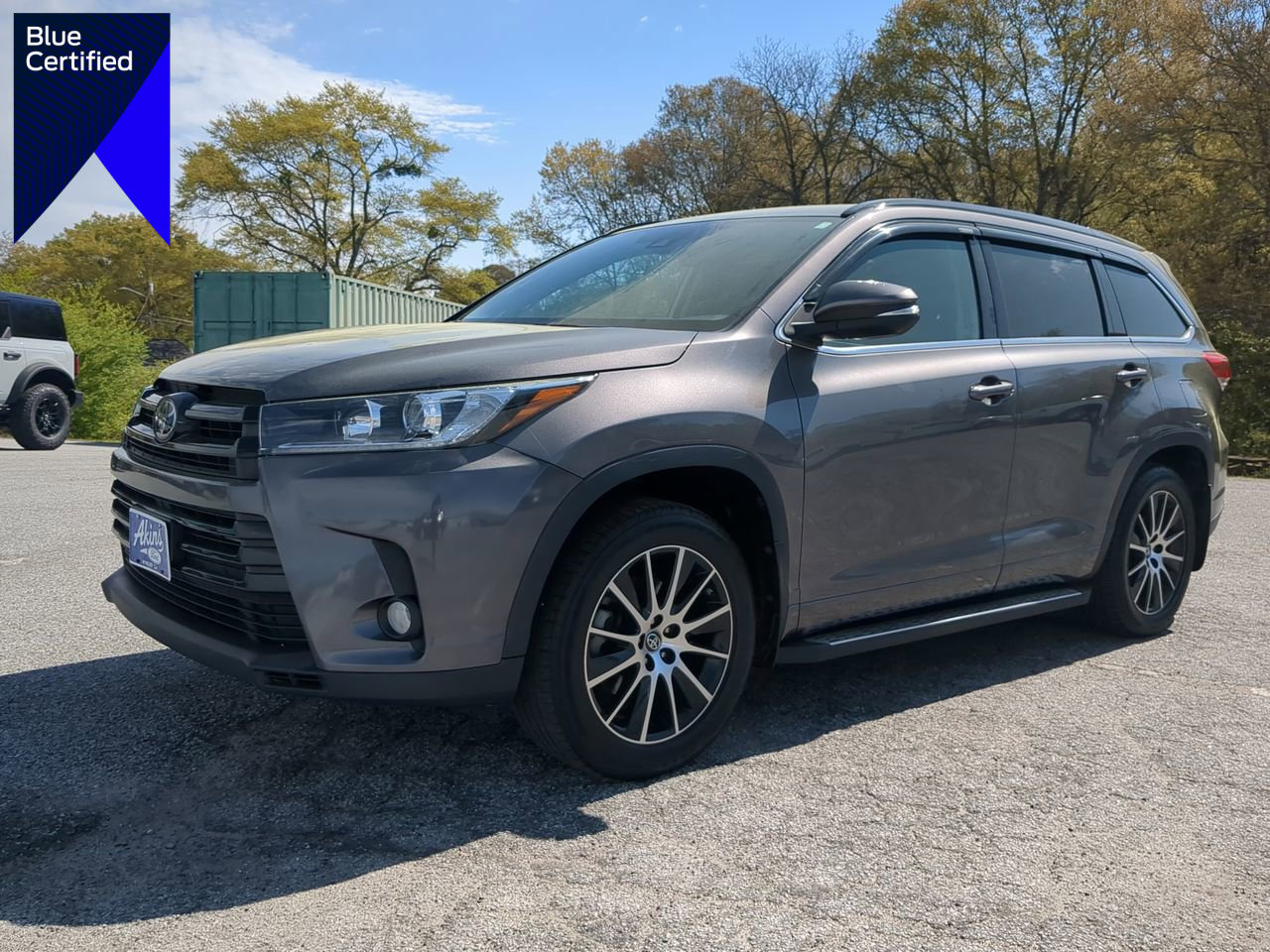 Used 2018 Toyota Highlander SE