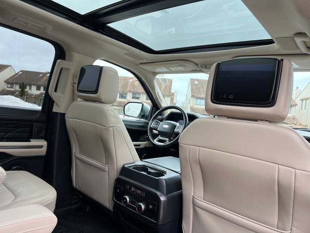 Certified 2023 Ford Expedition Max Platinum image 34