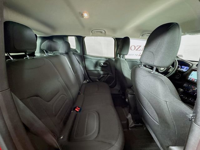 Used 2022 Jeep Renegade Latitude image 29