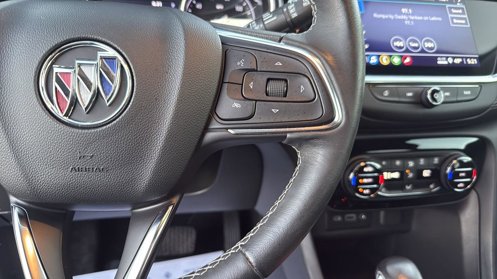 Used 2023 Buick Encore GX Select image 16