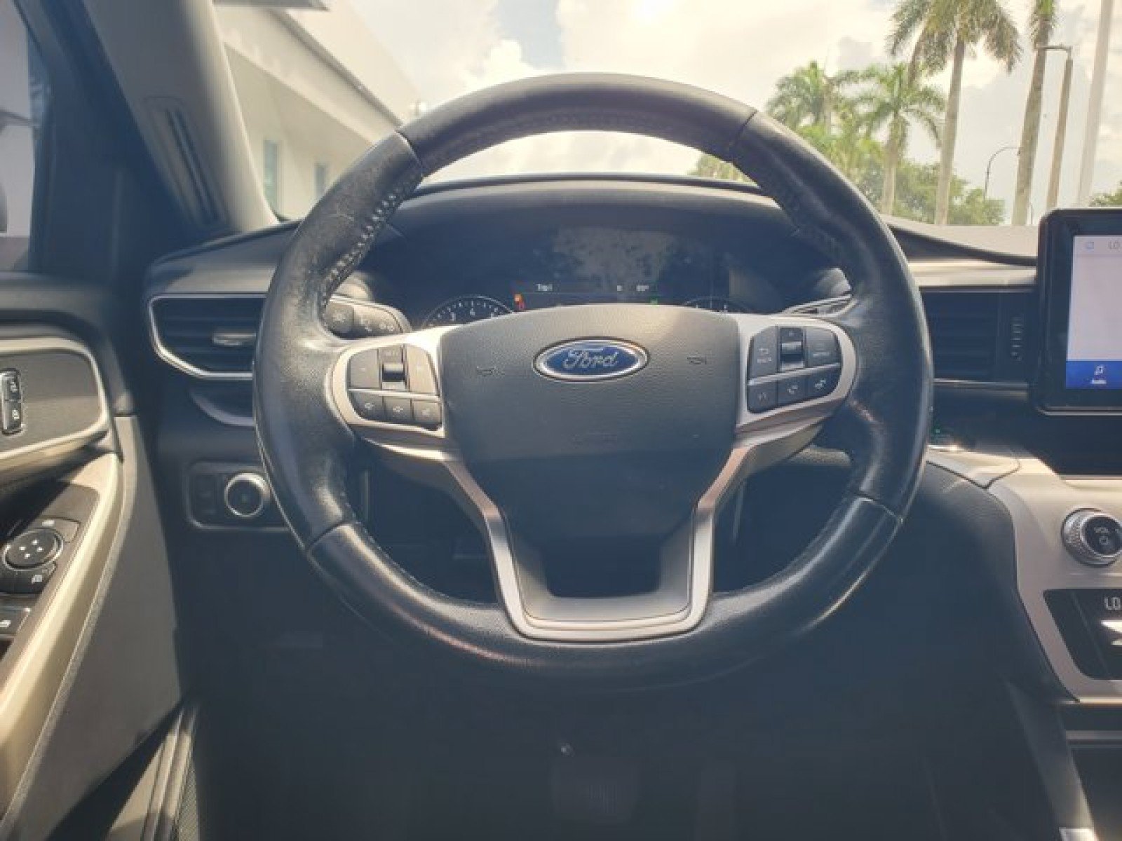 Certified 2020 Ford Explorer XLT w/ Equipment Group 202A RWD image 16