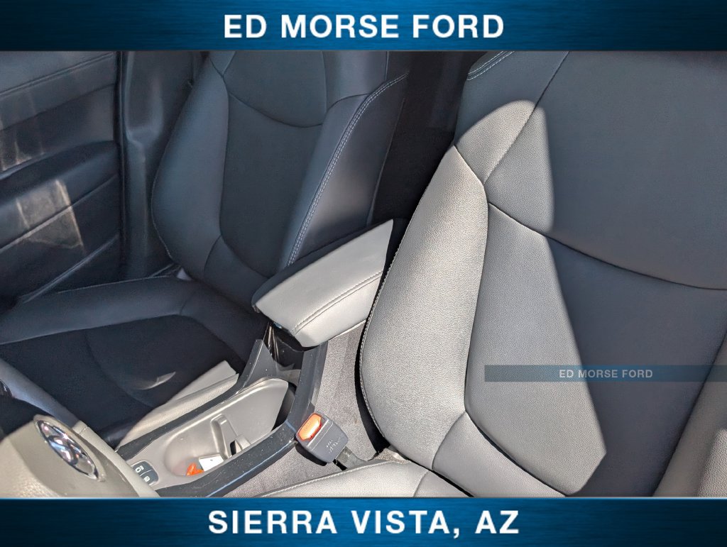 Used 2025 Toyota Corolla Cross XLE AWD/4WD image 9