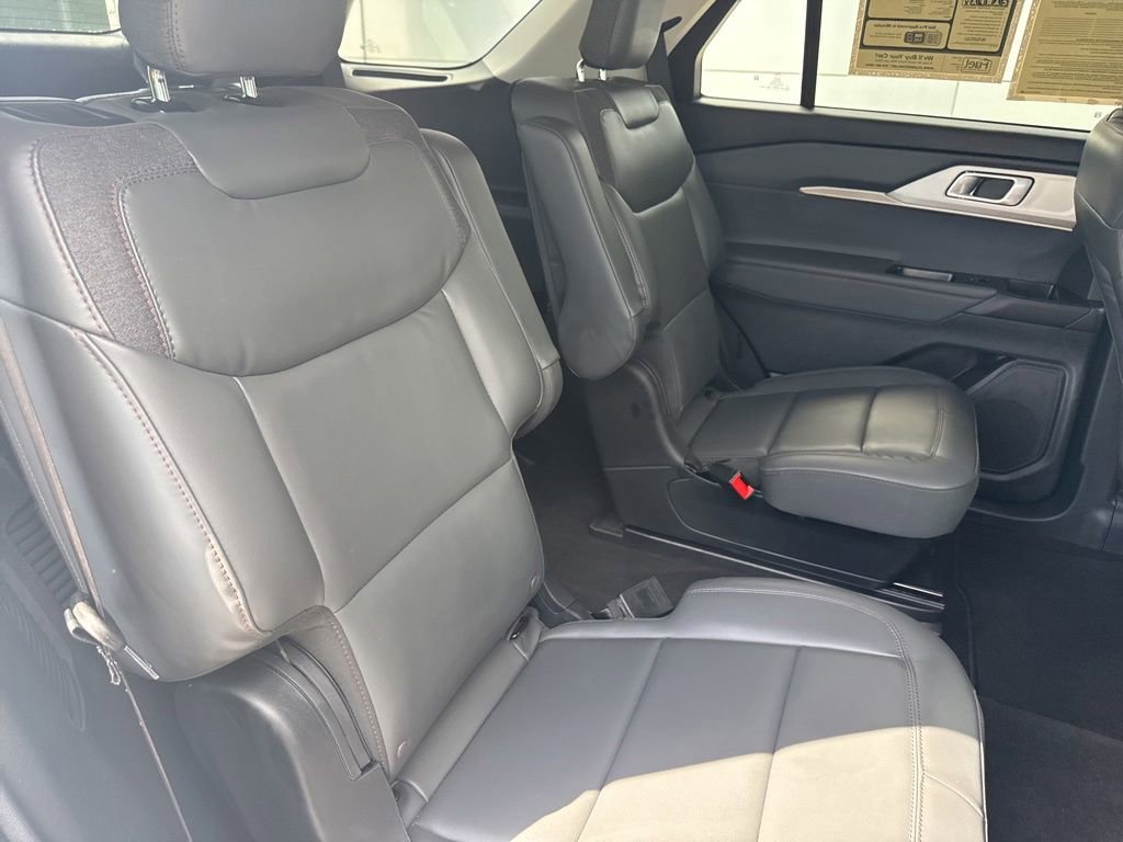 Certified 2026 Ford Explorer Active w/ Active Comfort Package RWD image 25