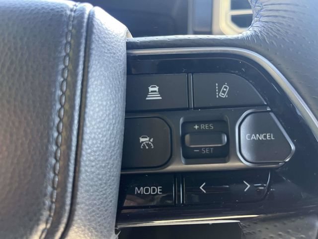 Used 2025 Toyota Sequoia Platinum AWD/4WD image 26