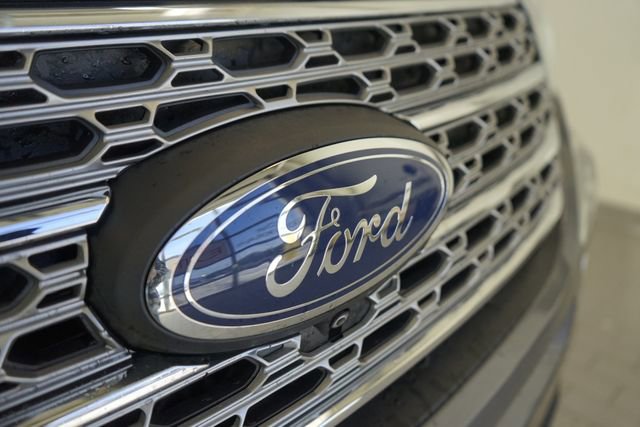 Certified 2021 Ford Explorer Limited w/ Equipment Group 301A image 19