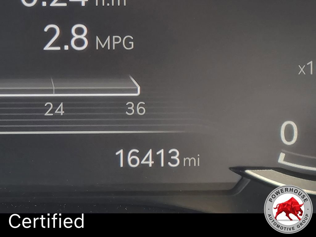 Used 2025 Genesis G70 2.5T image 33