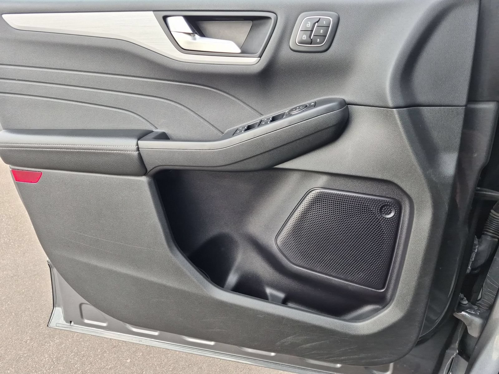 Certified 2024 Ford Escape Platinum AWD/4WD image 14