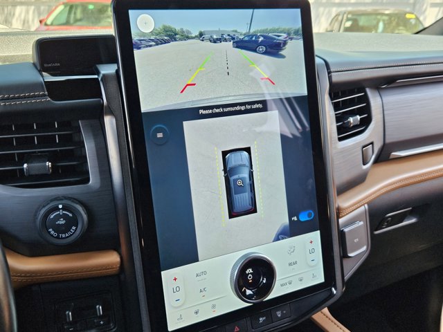 Certified 2023 Ford Expedition Platinum image 12