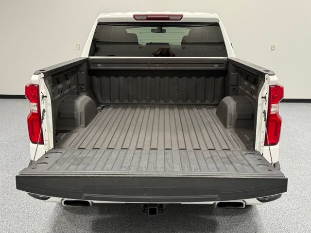 Used 2020 Chevrolet Silverado 1500 Custom w/ Custom Value Package AWD/4WD image 12