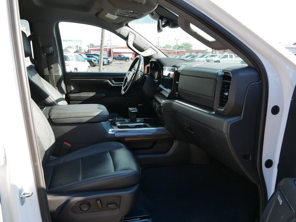 Used 2023 Chevrolet Silverado 1500 LTZ AWD/4WD image 8