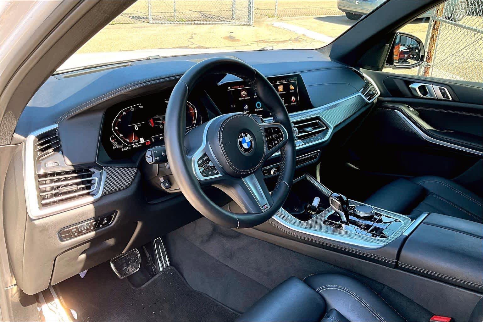 Used 2022 BMW X5 xDrive40i w/ M Sport Package AWD/4WD image 21
