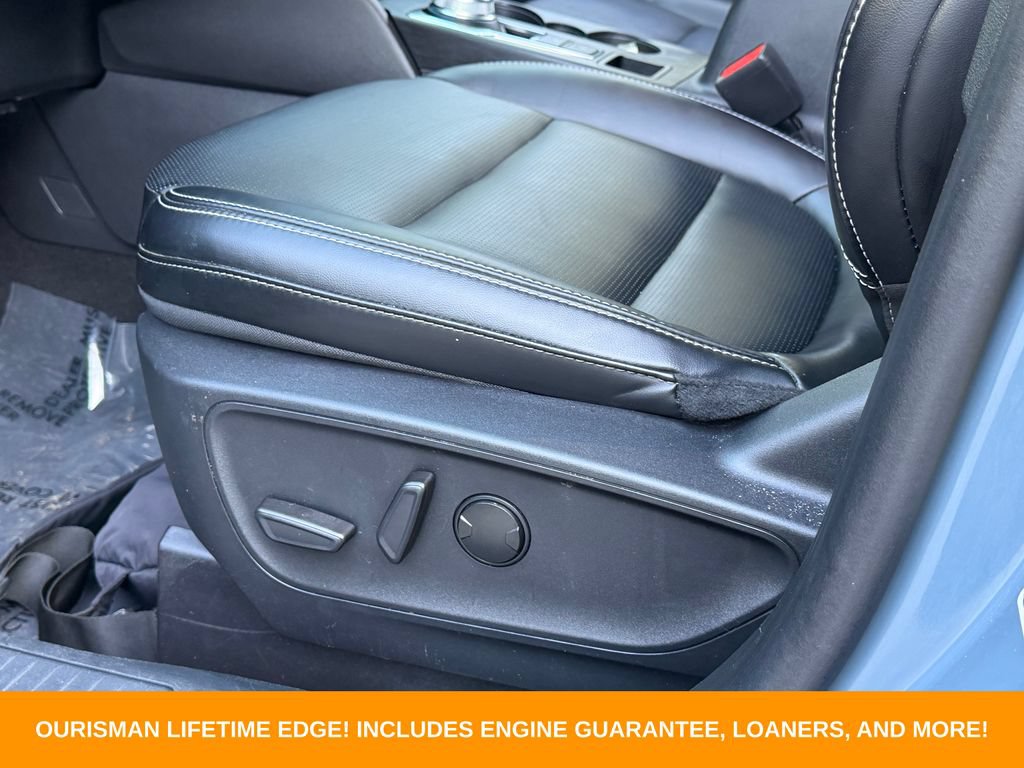 Certified 2025 Ford Escape Platinum AWD/4WD image 29