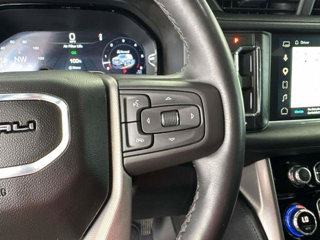 Used 2023 GMC Yukon Denali w/ Denali Reserve Package RWD image 29