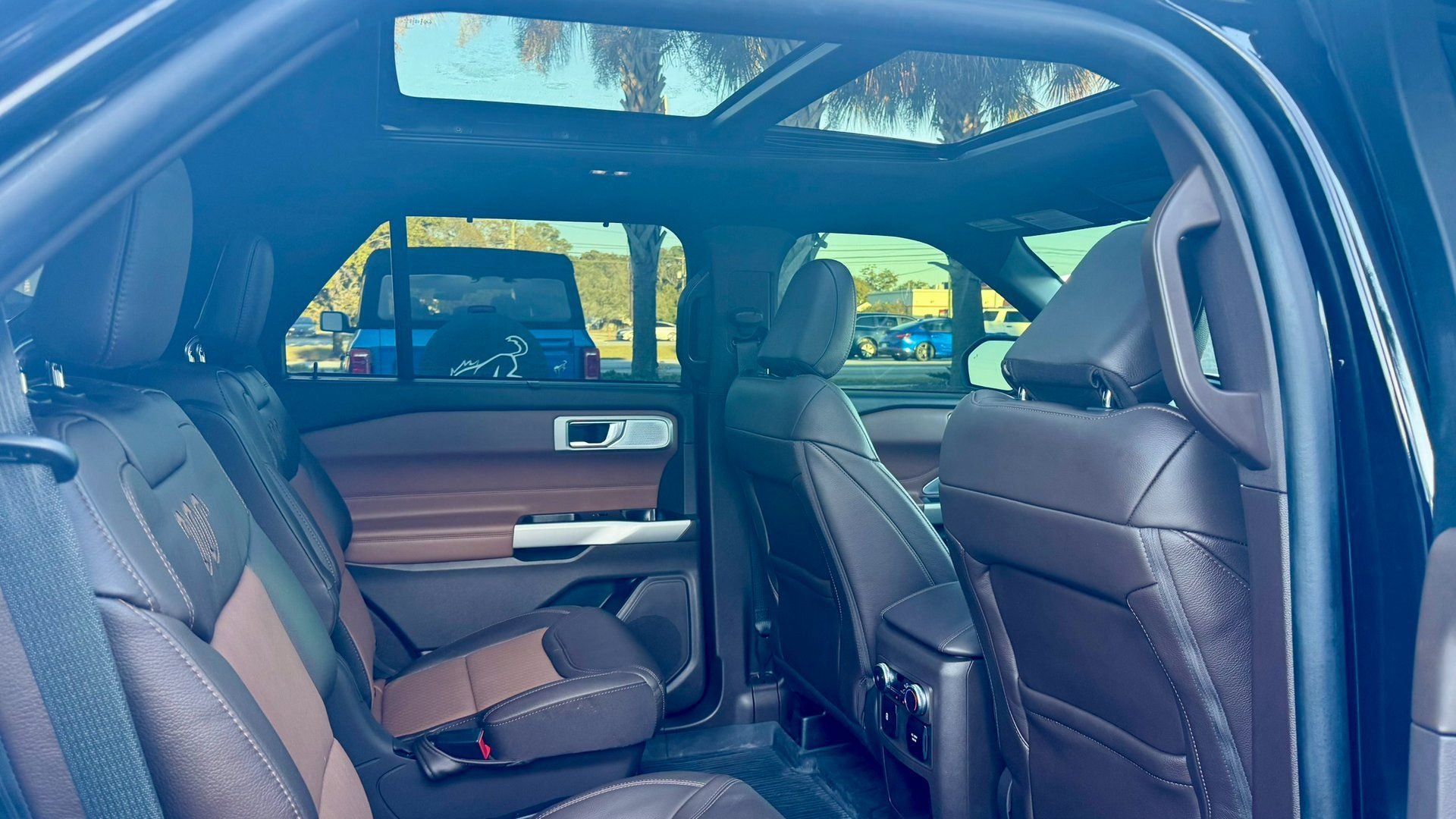 Certified 2021 Ford Explorer King Ranch w/ Premium Technology Package image 9