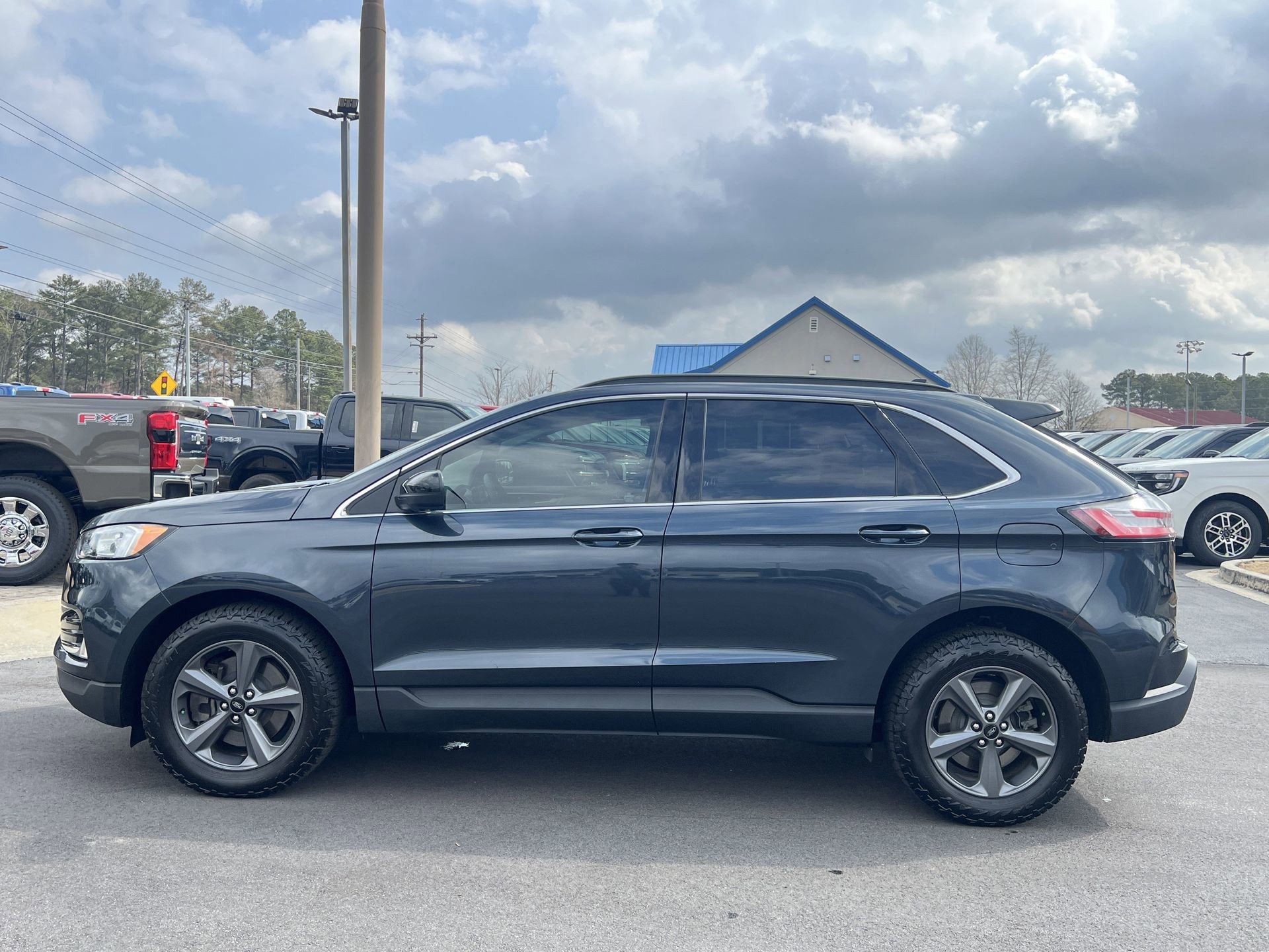Certified 2022 Ford Edge SEL w/ Sport Appearance Package image 6